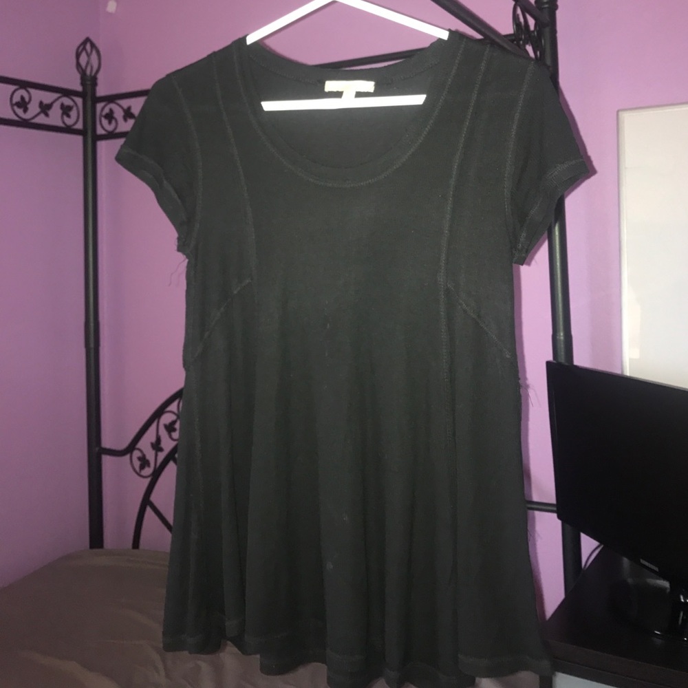 FLOWY TOP