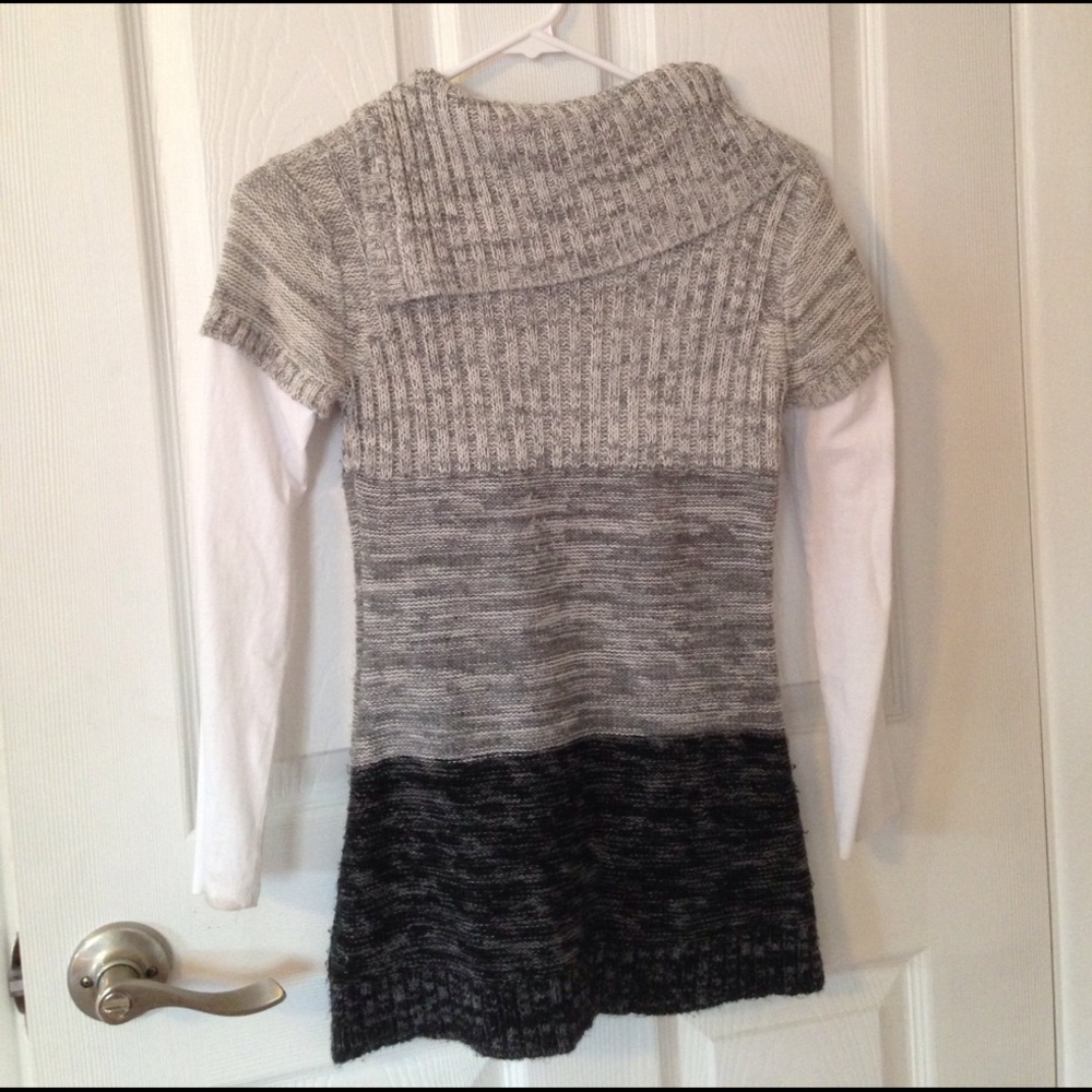 Grey sweater - Picture 2 of 3