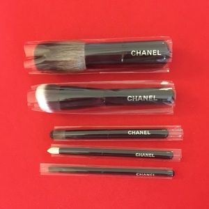 Chanel Mini Travel Brush Set