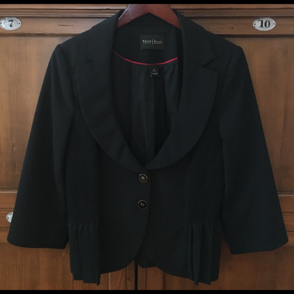 Price drop!! White House Black Market suit