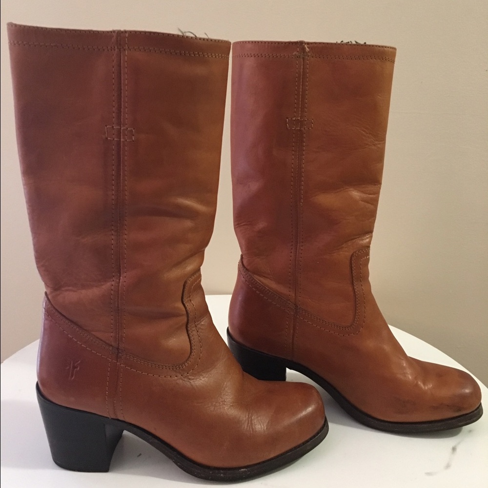 Frye Kendall Pull on boot
