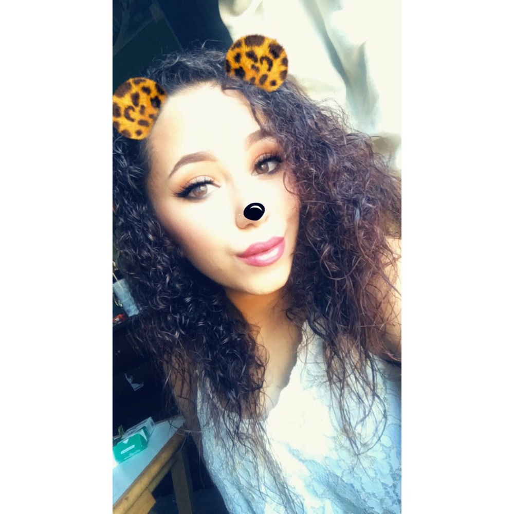 Meet your posher! 💕