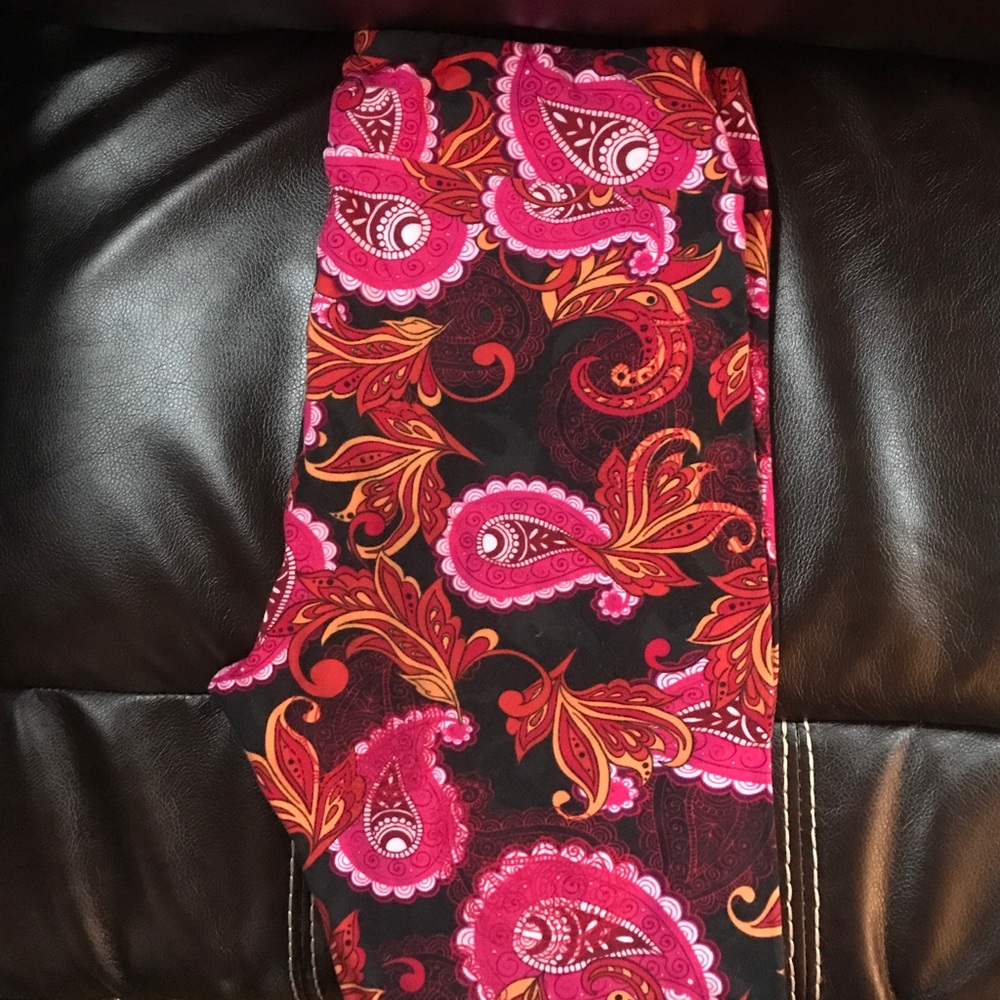 Brand new Lula worn like 2 times!