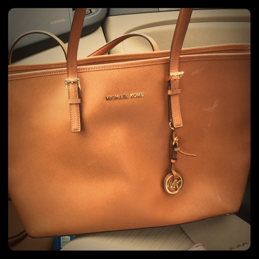 Flash sale Micheal Kors tote bag !!!