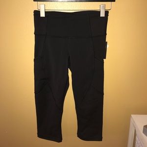 Lululemon Outrun 17" Crop