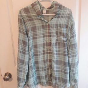 Old navy button up shirt