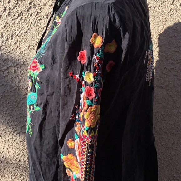 Johnny Was shirt - Picture 3 of 7