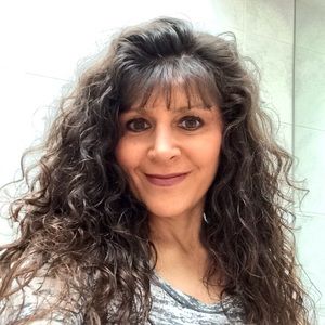 Meet your Posher, Regina