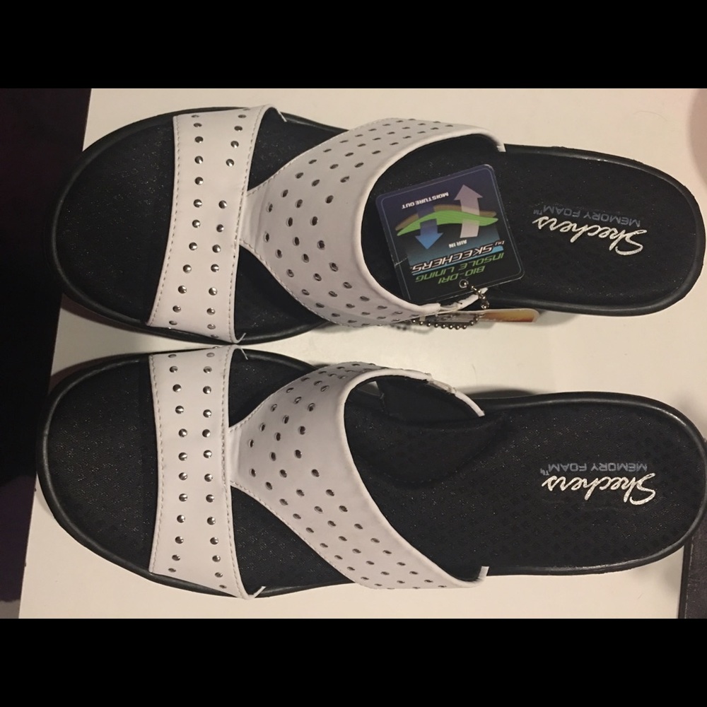 NWT Sketchers Sandals sz 11 never worn