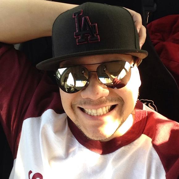 Meet your Posher, Carlos - Picture 1 of 1