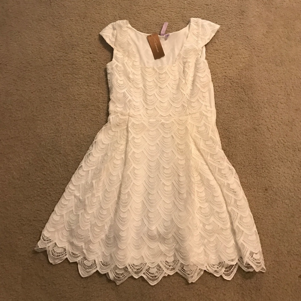 Francesca's white lace dress