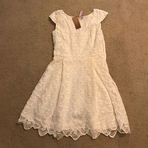 Francesca's white lace dress