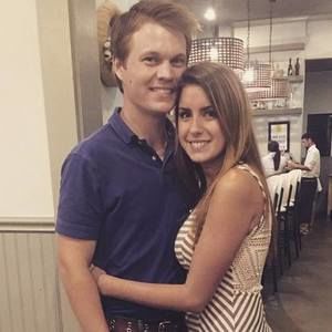 Meet your Posher, Hali