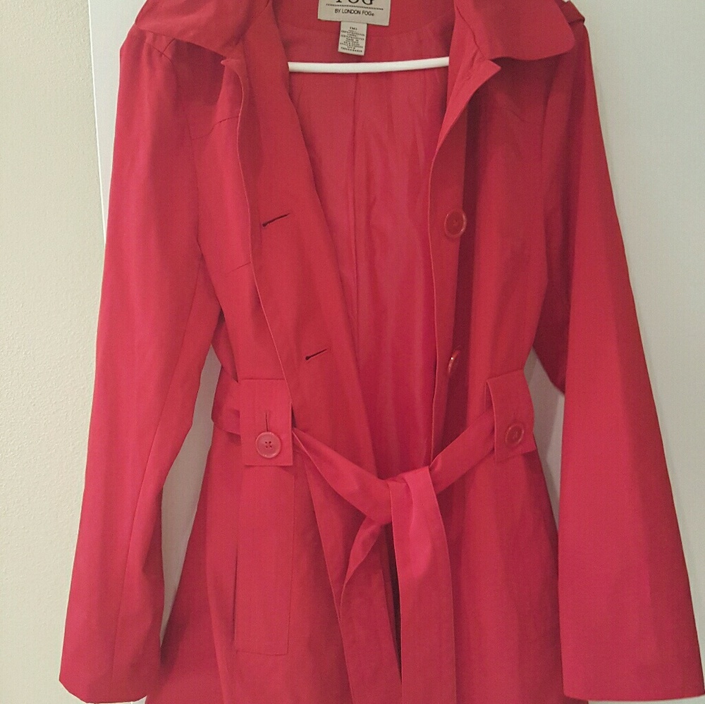 Trench Coat in cheery red