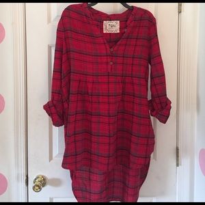 Lightweight plaid tunic