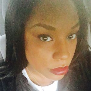 Meet your Posher, Latoya