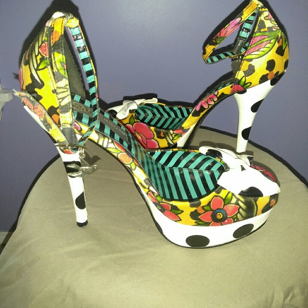 Just Fab baby doll high-heels