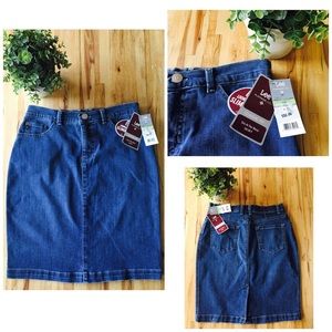 ⚡️SALE⚡️Lee Platinum Label Denim Slimming Skirt!