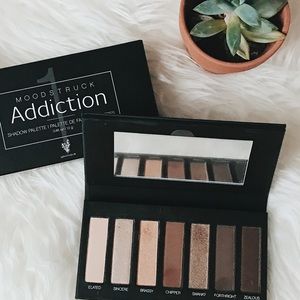 MOODSTUCK Addiction 1 Shadow Palette Younique