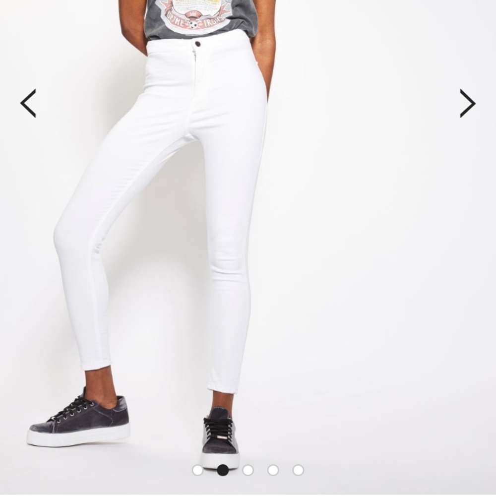 TOPSHOP *SOLD OUT* Petite high-waisted Jeans 26
