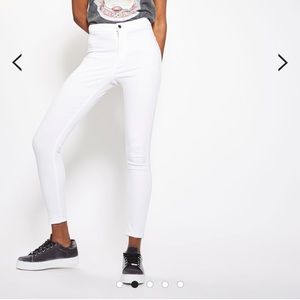 TOPSHOP *SOLD OUT* Petite high-waisted Jeans 26