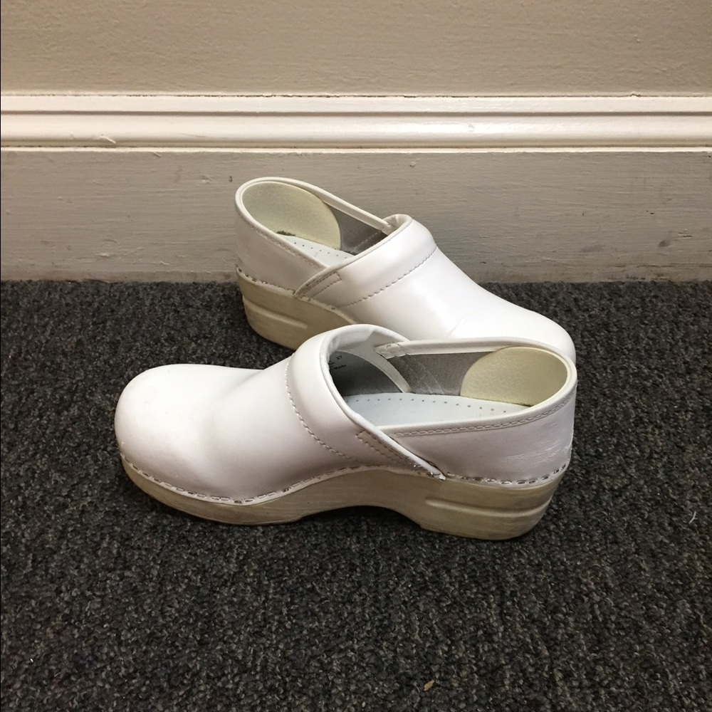 White Danskos