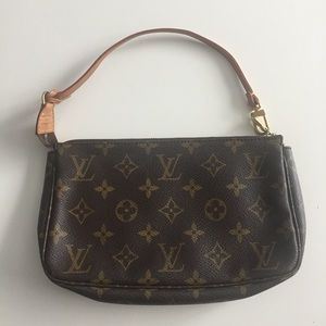 AUTHENTIC LOUIS VUITTON MONOGRAM POCHETTE
