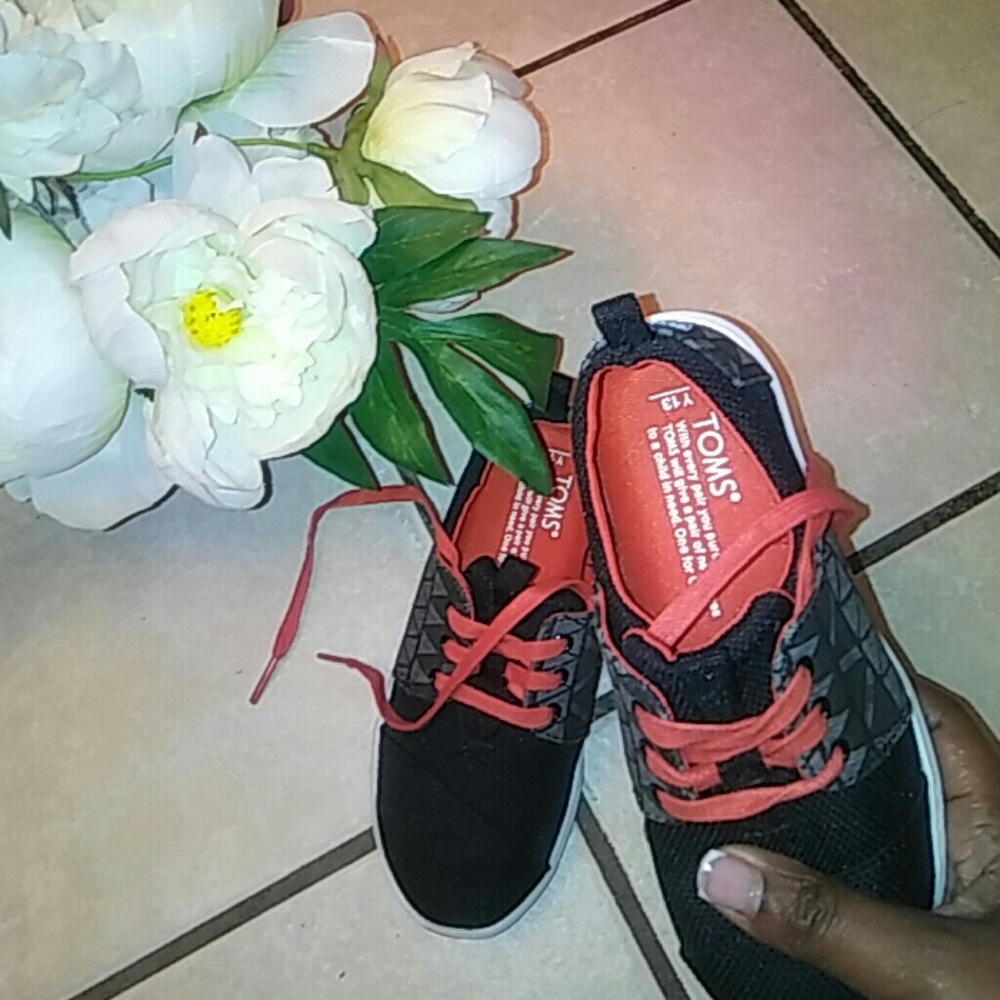 Brand New Toms Shoes