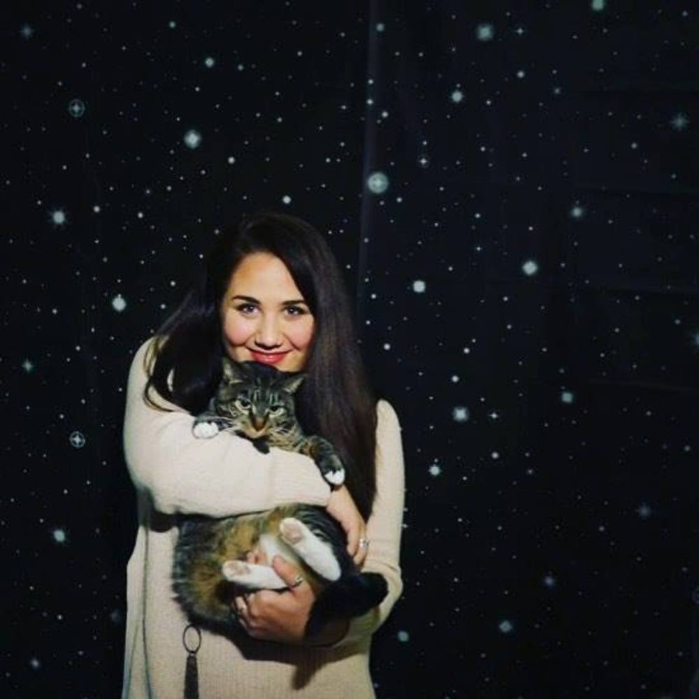 Meet your Posher, Caroline