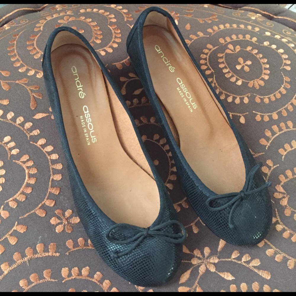 Ballet shoes with 1.5 inch heels.