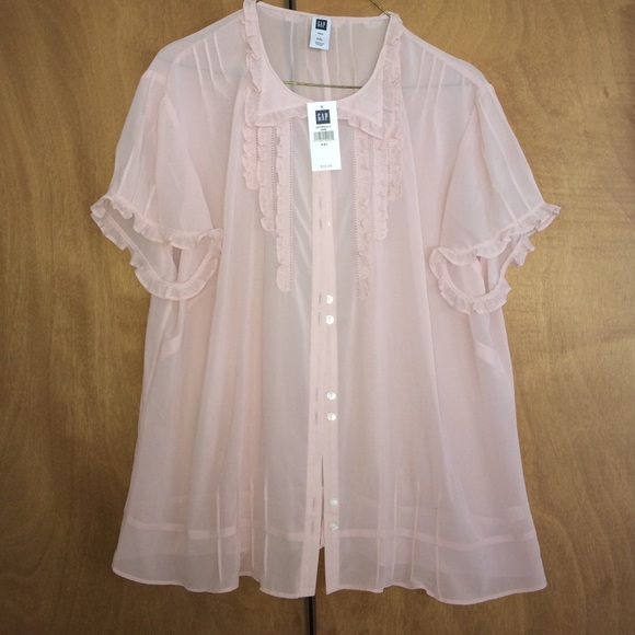 GAP Tops - BNWT adorable sheer blouse