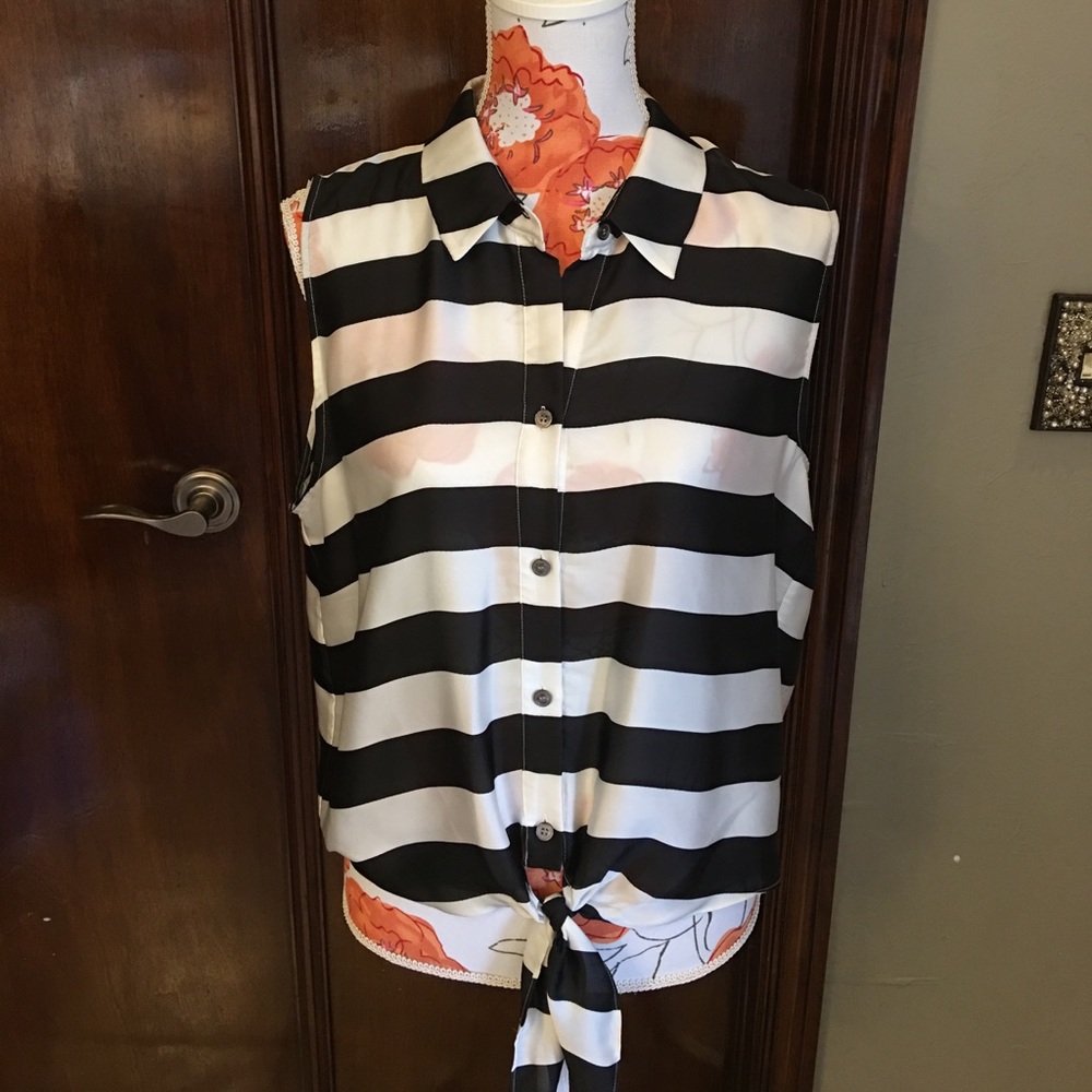 Vince Camuto sleeveless blouse