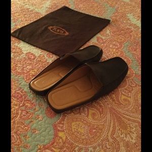 Brand new never worn Men's Tods shoes