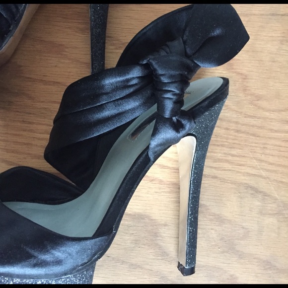 H by Halston Satin Bow Heels - Picture 3 of 5