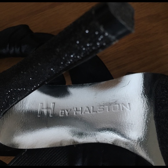 H by Halston Satin Bow Heels - Picture 5 of 5
