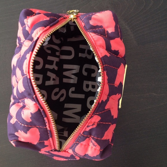 Marc Jacobs Nylon Makeup Cosmetic Case - Picture 5 of 5