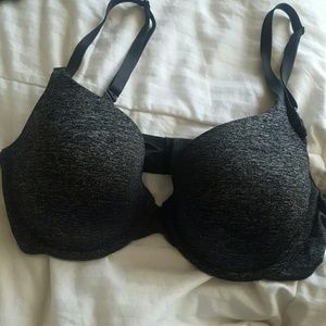 Victoria Secret t-shirt bra