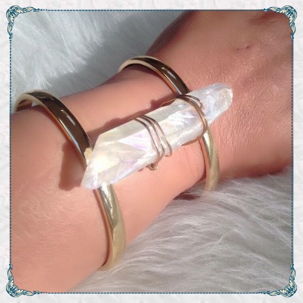 ✨Beautiful Raw Quartz Crystal Bracelet Cuff