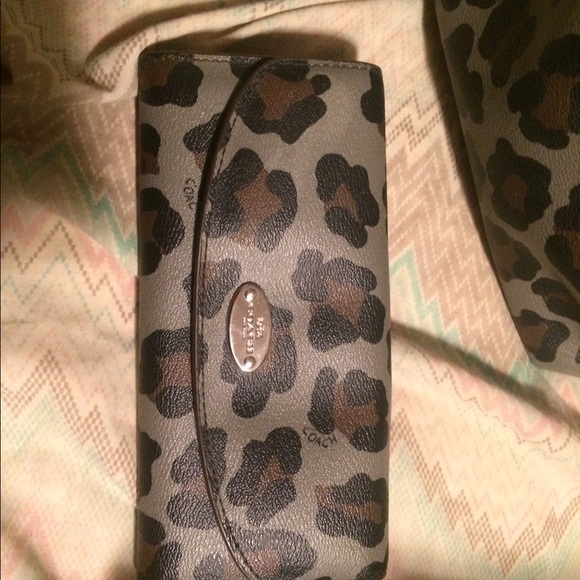 Animal print coach bag and wallet - Picture 2 of 5