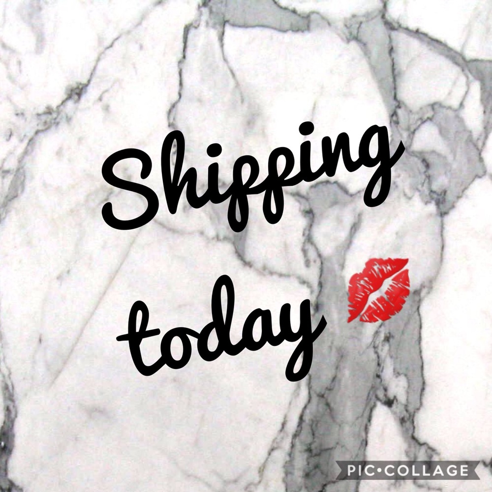 Shipping day! 😍💋