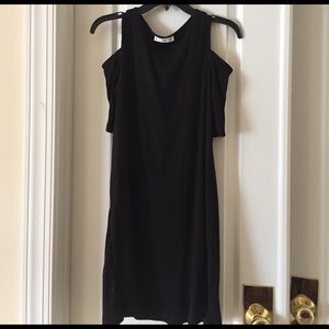 Black cold shoulder ribbed t-shirt dress, M