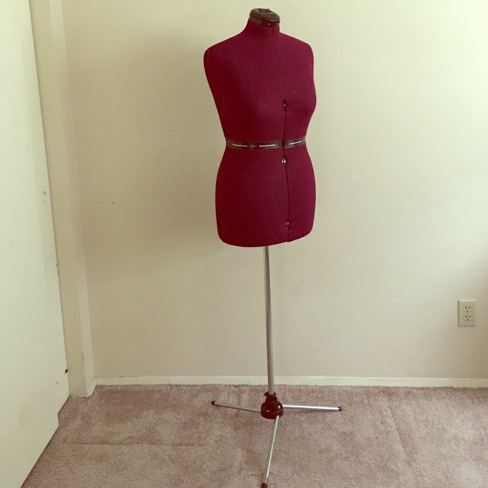 Adjustable seamstress dream