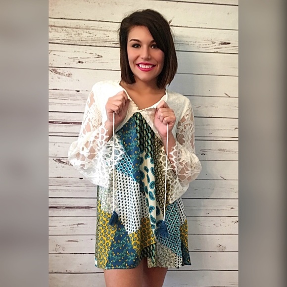 LAST 2! 💕Gorgeous lace detail patchwork tunic! - Picture 2 of 4