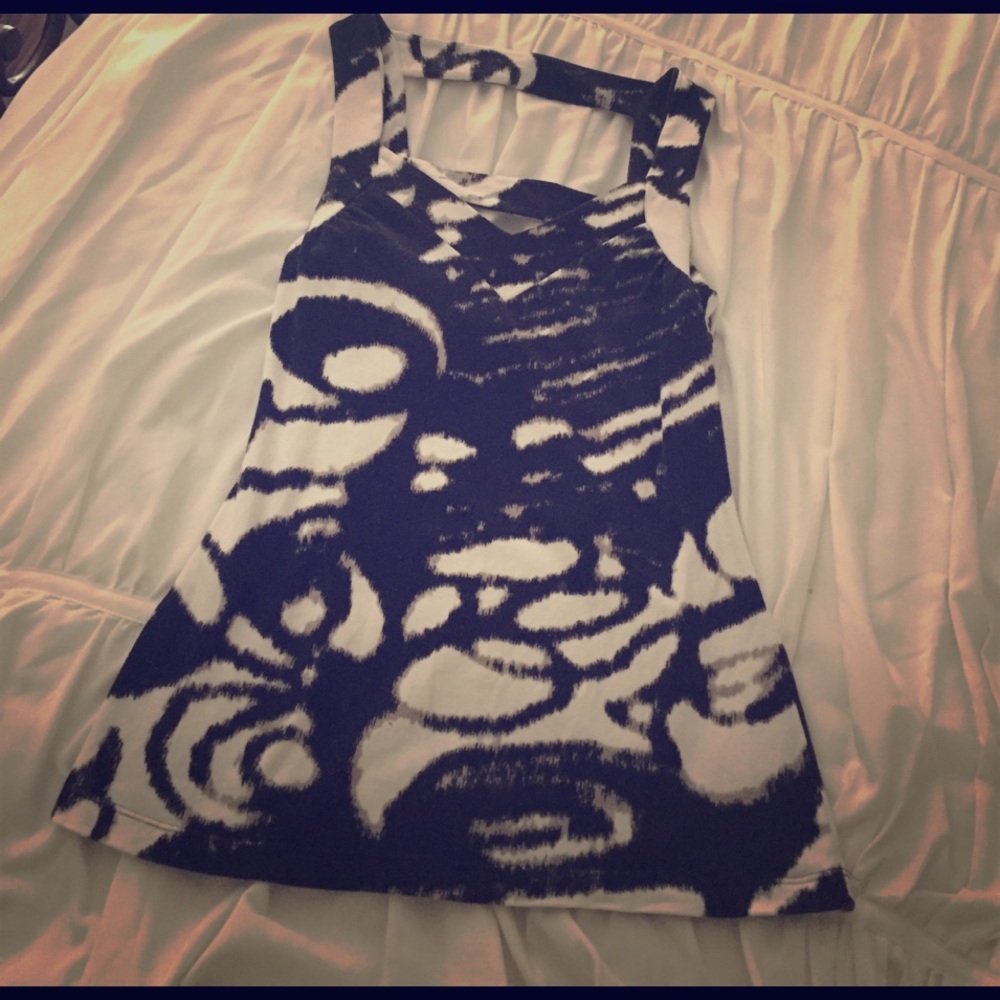 A black and white top by Express, size SX