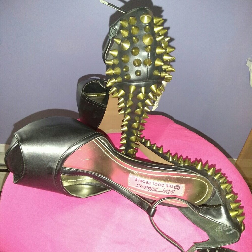 Betsey Johnson peep toe high-heels