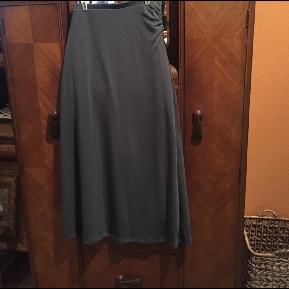 Grey skirt