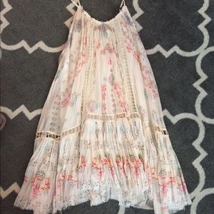 Free People ONE ruffle bottom mini dress. XS