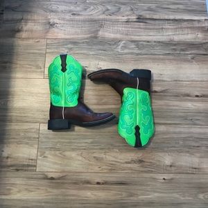 Size 8 Ariat Girls Boots