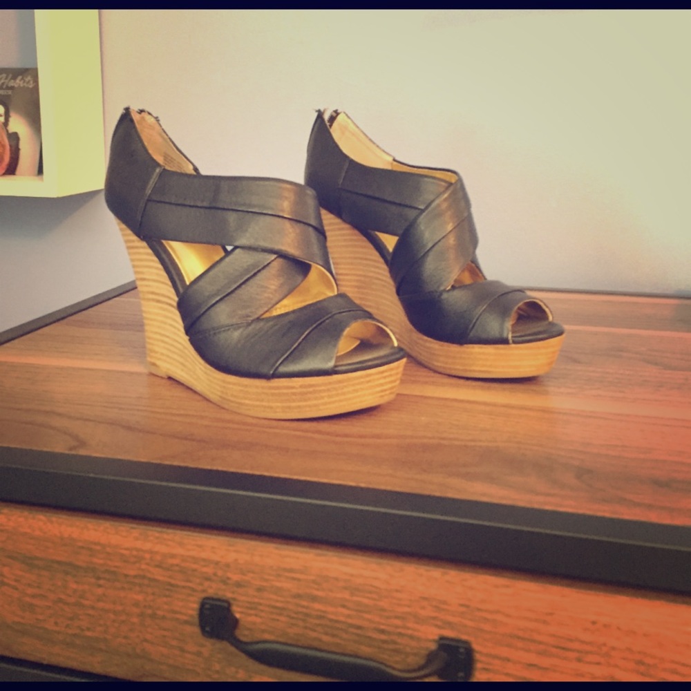 Seychelles 'Risky' Black Leather Wedge