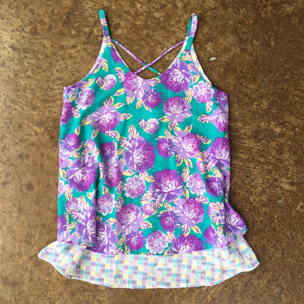 Tween/Junior girl flowy top